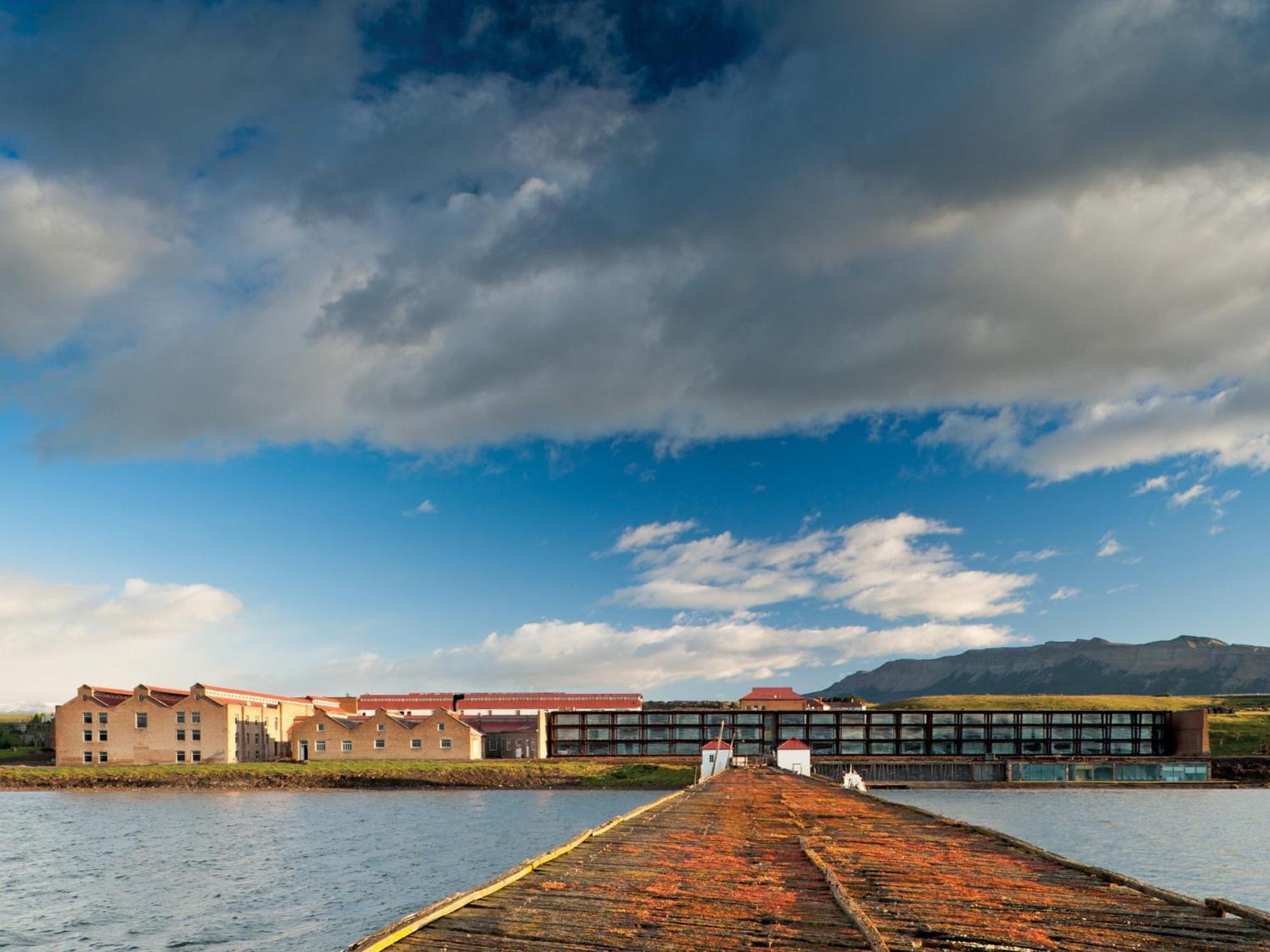 The Singular Patagonia Hotel Puerto Natales Exterior photo